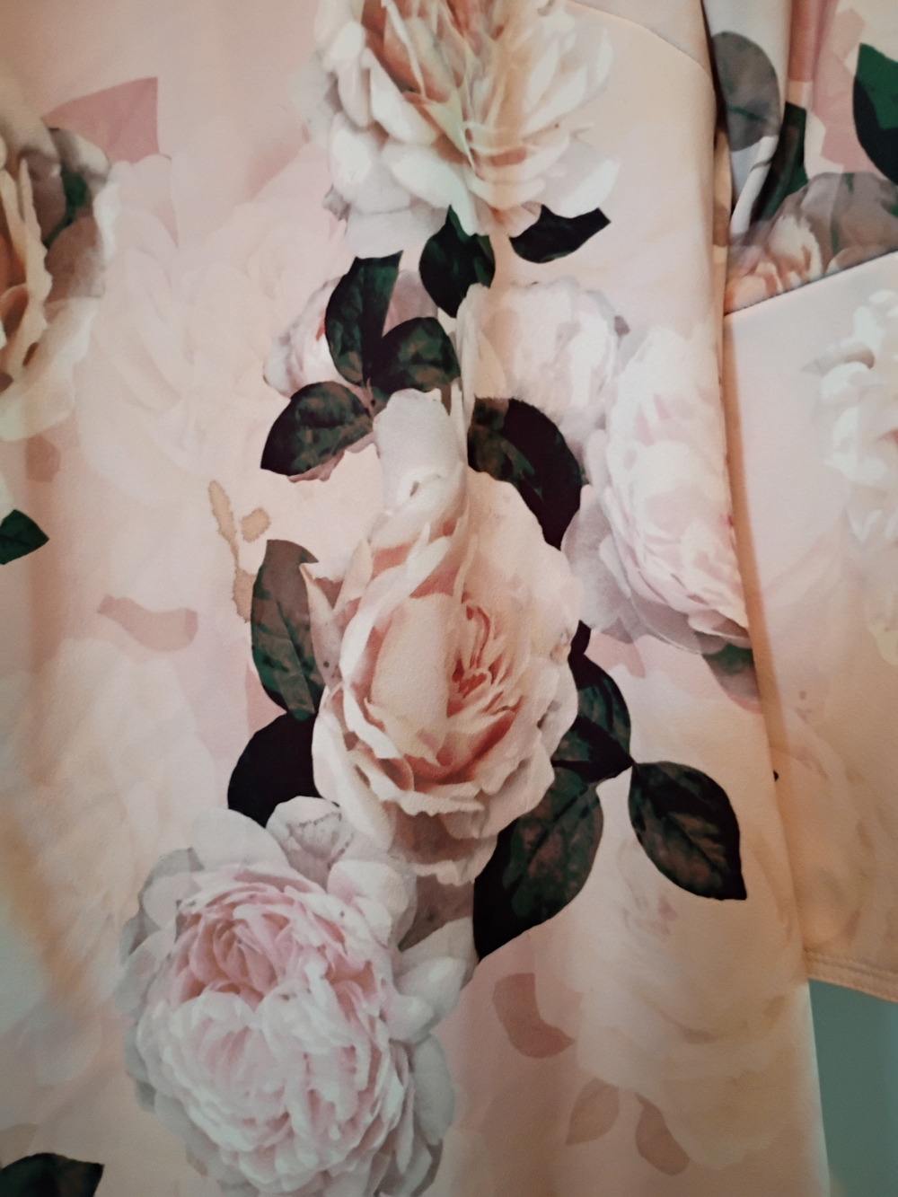Calvin Klein Floral Bell-Sleeve Sheath Dress in Blush Pink - Picture 3 of 8